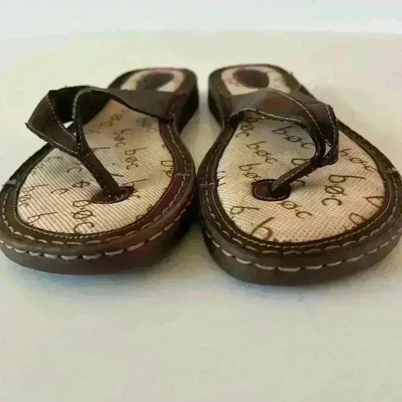 NEW! boc Vegan Leather Thong Slip-on Sandals - Picture 4 of 6